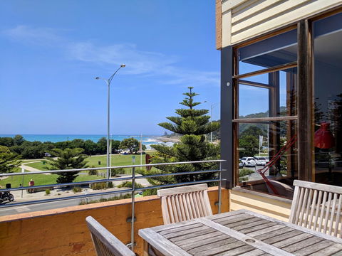 Lornebeach Apartments - Accommodation Bookings 3