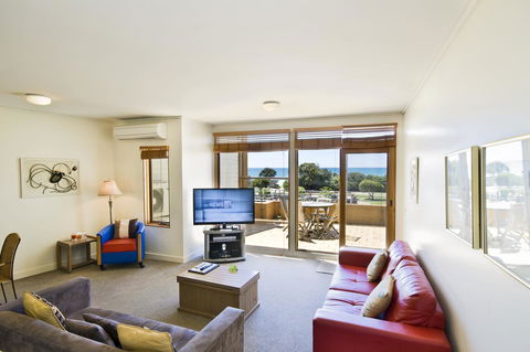 Lornebeach Apartments - Accommodation Bookings 16