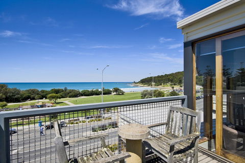 Lornebeach Apartments - Accommodation Bookings 11
