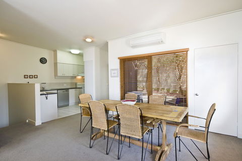 Lornebeach Apartments - Accommodation Bookings 33