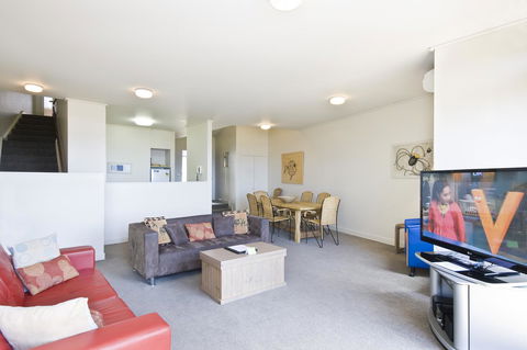 Lornebeach Apartments - Accommodation Bookings 5