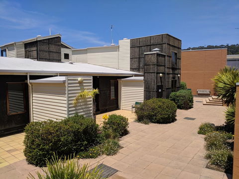 Lornebeach Apartments - Accommodation Bookings 4