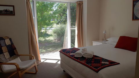 On The Banks - Accommodation Bookings 4