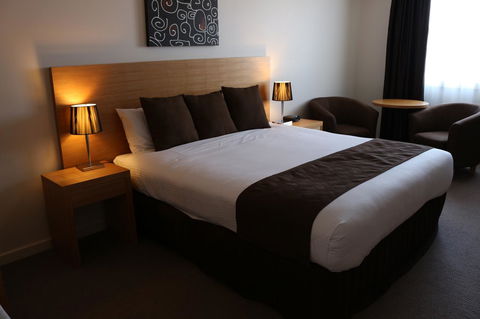 Bairnsdale International - Accommodation Bookings 11