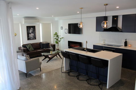 Escape On Birch - Accommodation Bookings 2