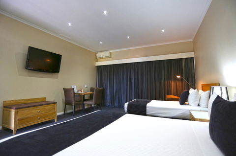 Quality Hotel Melbourne Airport - Accommodation Bookings 24