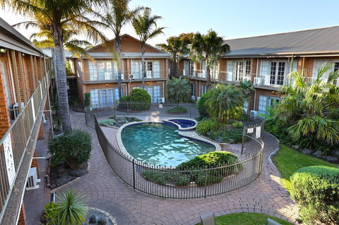 Quality Hotel Melbourne Airport - Accommodation Bookings 1