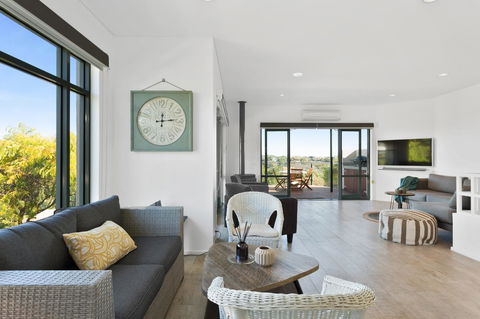 7 & 8 Monte Vista Sorrento - Accommodation Bookings 3