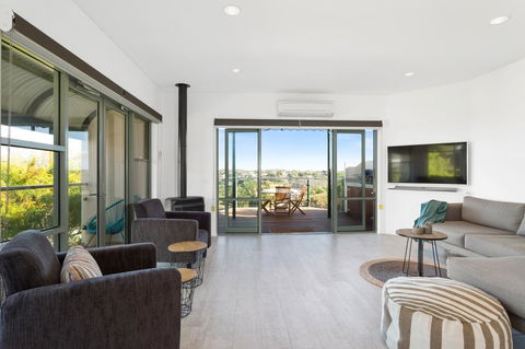 7 & 8 Monte Vista Sorrento - Accommodation Bookings 9
