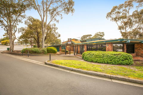 Burvale Hotel - Accommodation Bookings 2