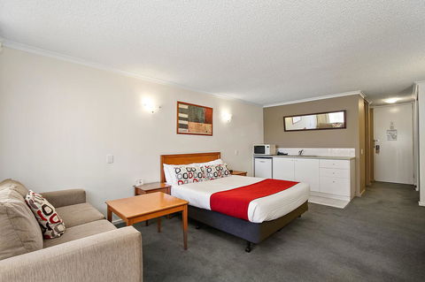 Knox International Hotel And Apartments - Accommodation Bookings 11