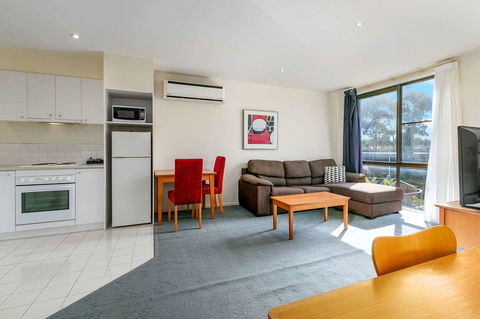 Knox International Hotel And Apartments - Accommodation Bookings 22
