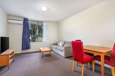Knox International Hotel And Apartments - Accommodation Bookings 23