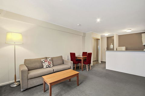 Knox International Hotel And Apartments - Accommodation Bookings 15