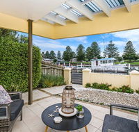 The Waterfront Apartment - Accommodation Bookings
