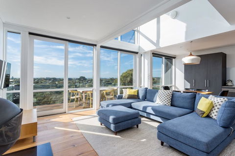 The Blairgowrie Glasshouse: 360 Views - Accommodation Bookings 0