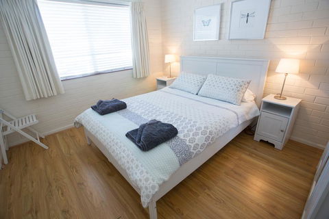 The Blue Door Villa - Accommodation Bookings 1