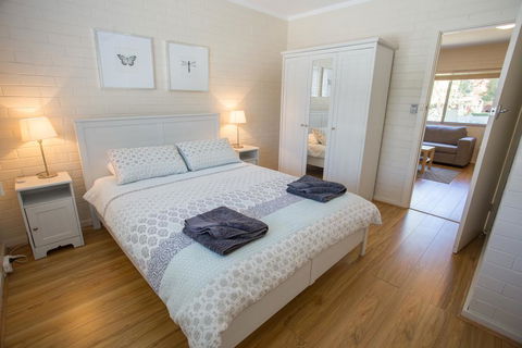 The Blue Door Villa - Accommodation Bookings 0