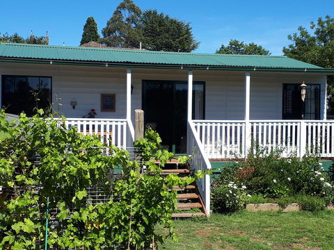 The Bohemian Art Studio - Accommodation Bookings 2