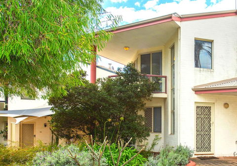 The Burswood Townhouse - Accommodation Bookings 3