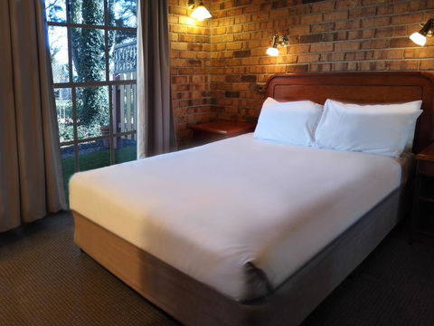 The Carrington Inn - Bungendore - Accommodation Bookings 3