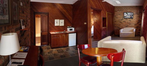 The Carrington Inn - Bungendore - Accommodation Bookings 1