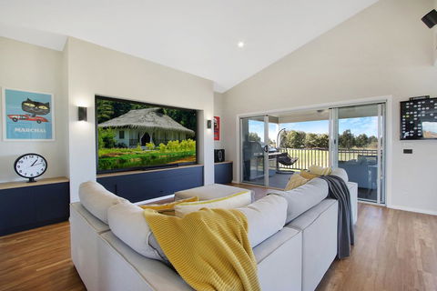The Clubhouse On Black Bull - Accommodation Bookings 0