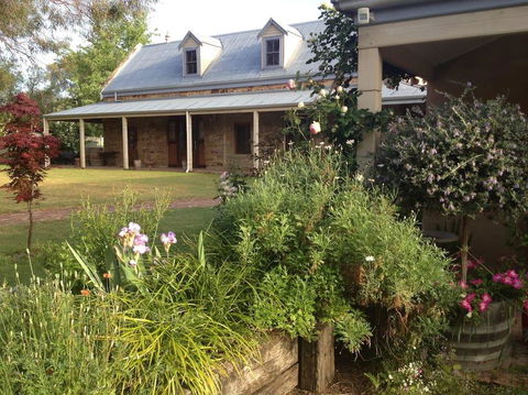 The Coach House On River And Park - Accommodation Bookings 0