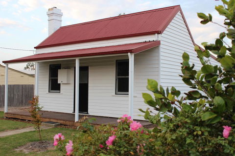 The Cottage - Accommodation Bookings 3