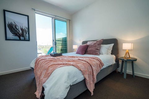 The Cove @ New Port-Pool - Spa - Sauna - Gym & More - Accommodation Bookings 2