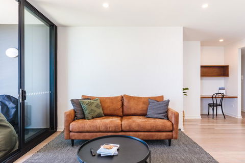 The Edge - Luxurious Waterfront Apartment - Accommodation Bookings 1