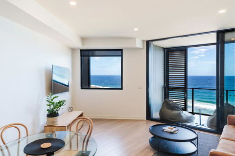 The Edge - Luxurious Waterfront Apartment - Accommodation Bookings 0