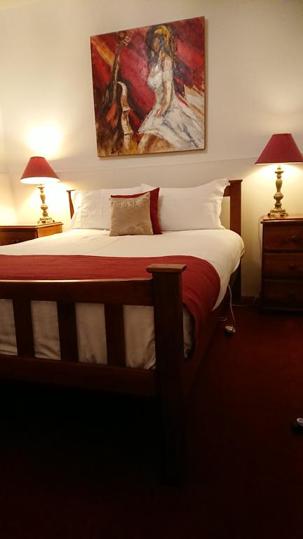 The Empire Hotel - Accommodation Bookings 3