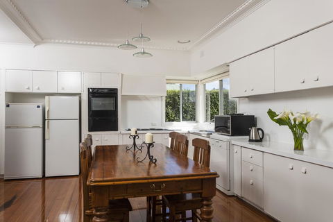 The Farm House - Accommodation Bookings 2