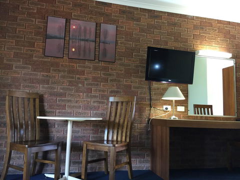 The Finley Palm Motor Inn - Accommodation Bookings 3