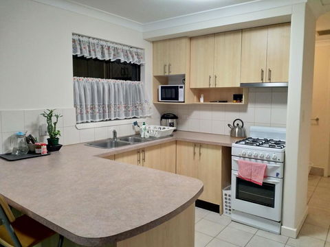 The Fawzi Holiday Home Perth - Accommodation Bookings 3