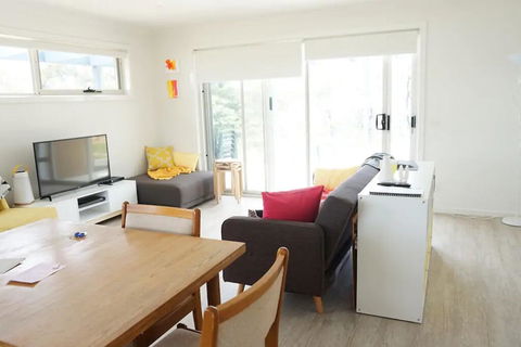 The Friendly Pelican - Accommodation Bookings 1