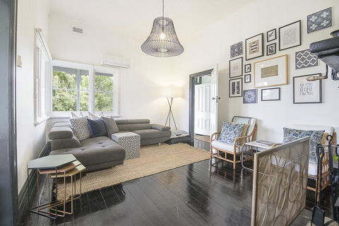 The Gardener's Cottage - Accommodation Bookings 1