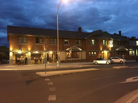 The George Hotel - Accommodation Bookings 0