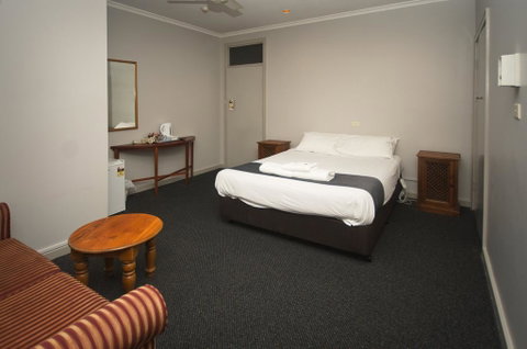 The George Hotel - Accommodation Bookings 3