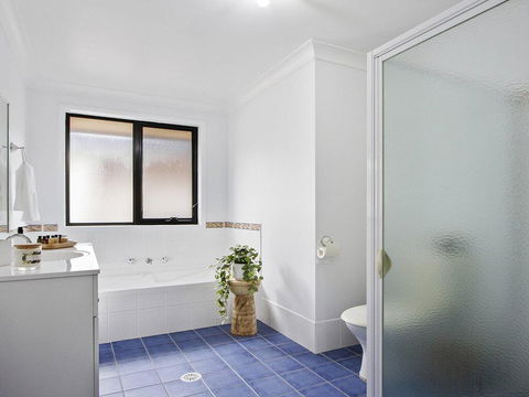 The Great White - Beach Living At Its Best - Accommodation Bookings 2
