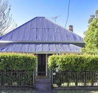 The Grey House - Accommodation Bookings