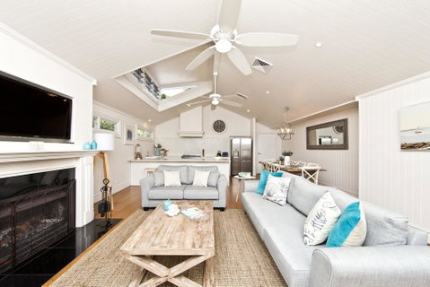 The Hamptons Beach House On Dutchies - Accommodation Bookings 0