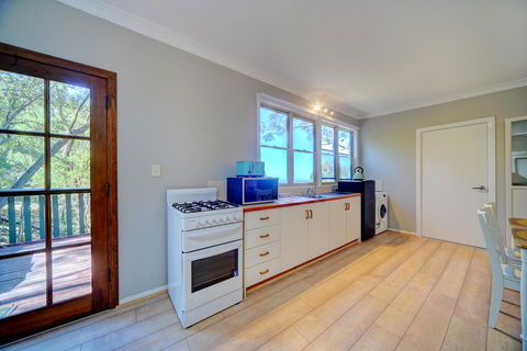The Hillside Cottage - Accommodation Bookings 1