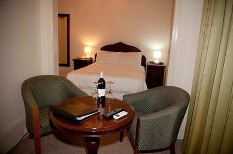 The Hotel Shamrock - Accommodation Bookings 1