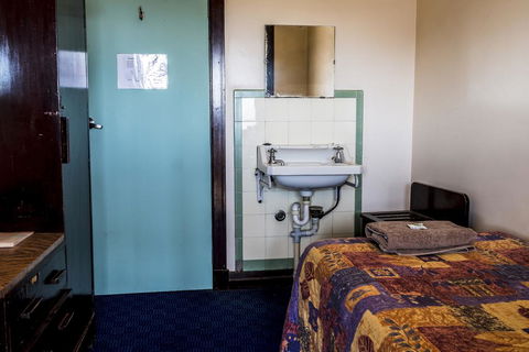 The Imperial Hotel - Accommodation Bookings 2
