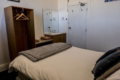 The Imperial Hotel - Accommodation Bookings 3