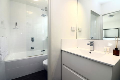 The Ivy - Long Stay Rates, Parking, Balcony - Accommodation Bookings 2