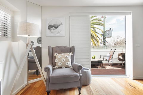 The Jetty Apartment By Ready Set Host - Accommodation Bookings 1