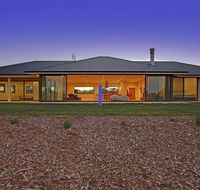 The Junction - contemporary meets river country - Accommodation Bookings